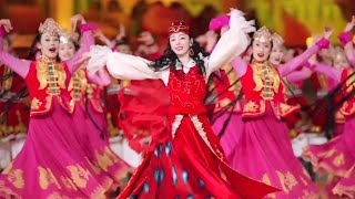 Dilireba performed Xinjiang folk dance at the 2024 Spring Festival Gala in Kashgar Xinjiang [upl. by Ecyac]