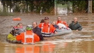 Las lluvias causan estragos en el sur de España [upl. by Ytsenoh148]