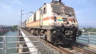 22130 Tulsi Express Approaching towards ET Itarsi Jn Captured at Narmada Bridge Narmadapuram [upl. by Lesko]