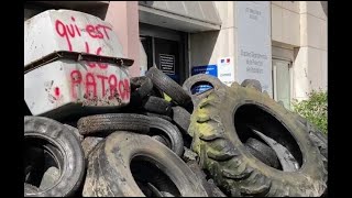 VIDÉO À Tours la Coordination rurale bloque la Direction départementale des territoires [upl. by Merridie]