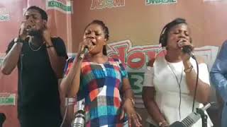 Wooow Watch Apostle Oko Hackman Againooo With Awetse  Adom Live Worship 2018 [upl. by Anitsihc]