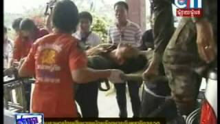 Cambodia and Thailand Weapons fight Wounded Soldiers and Fleeing Villagers April 2011 [upl. by Elamrej765]