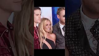 Britney Spears VMAS 2016 Red Carpet with GEazy [upl. by Iatnohs]