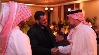 Salman Khan Biggest Welcome by Saudi Arabia People Shaikh in Riyadh for Promote Boxing [upl. by Jenness]