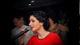 Consuela Grigoriu si formatia  Orice om are o poveste LIVE 2014 [upl. by Hussein]