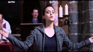 Ptit Quinquin de Bruno Dumont quot Lisa hartmann quot  Cause I knew  église [upl. by Ezarras]