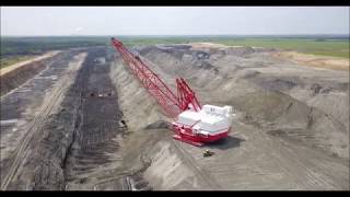 Dragline Working at Luminant Lignite Mine  Kosse Texas [upl. by Heshum]