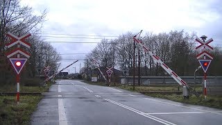 Spoorwegovergang Tinglev DK  Railroad crossing  Jernbaneoverskæring [upl. by Eiramlatsyrc]