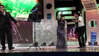 Mohanlal Shahrukh Khan amp Rimi Tomy singing for srk in Dubai asianet awards HD [upl. by Dewitt]