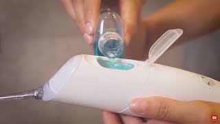 Jak čistit mezizubní prostory s Philips Sonicare AirFloss Ultra  ústní sprcha [upl. by Teplitz]