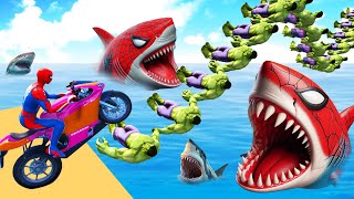 الأبطال الخارقين على القضبان دوامة قمع جسر  SPIDERMANon Motorcycle in Spiral Bridge Stunt Ride [upl. by Obelia]