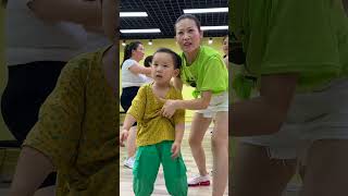 How cute is the Chinese coachs son A young boy who loves sports dance diet funny [upl. by Lered]