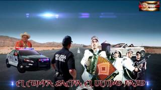 El Traficante Y El Federal El Compa Sacra [upl. by Jasun]