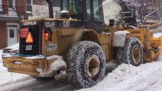 Larue D65 Snowblower snowstorm 16022017 Montréal snow removal action [upl. by Hgielyk]