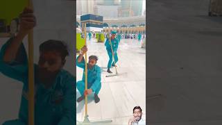 Cleaning in Makkah 🕋 islamicstatus cleaningmakkah shortsvideo kaba madinanaat gadapnaat [upl. by Arbba]