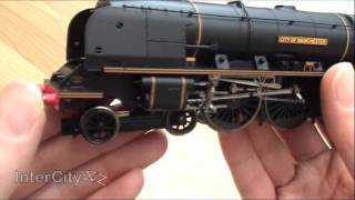 Opening the Princess Coronation class City of Manchester from Hornby [upl. by Idnib]