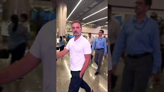 Rahul Gandhi Lucknow airport  viralshortvideo rahulgandhi priyankagandhi shortvideo shorts [upl. by Iniretake762]