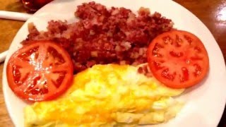 Sawyers Farmhouse Breakfast Pigeon Forge Tennessee [upl. by Dilisio851]