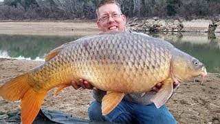 Carp Fishing in Spain  Catching Carp on the Ebro River  Guided Carp Fishing Trip [upl. by Eive61]