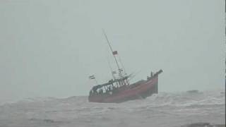 Fighating with Sea wave at Digha Bay of Bengal by Arun Gorai [upl. by Okajima498]