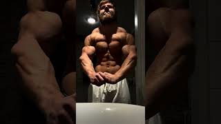 Will soon look like a greek god after water cutting gymmotivation gym bodybuilding [upl. by Salsbury]