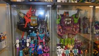 Ikea Detolf Transformers Generations Black Zarak VS Scorponok [upl. by Yrocal535]