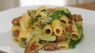 RIGATONI CON VERZA E SALSICCIA  Buono Facile Veloce [upl. by Anaic222]