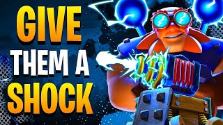 SHOCK Your Opponents with this Electro Giant Deck [upl. by Adina]