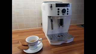 Decalcefierea aparatului de cafea DeLonghi Magnifica S [upl. by Gearard]