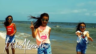 Ana Burescu  Vamos a Mamaia  Official Video [upl. by Eceinaj]