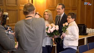 HC Strache sagt DANKE am Valentinstag [upl. by Einnob]