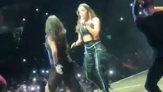 Anitta e Camila Cabello juntas Paradinha [upl. by Bocock]