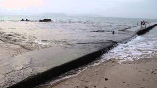 Grande Marée SaintMalo  Marée montante dans la piscine de BonSecours1 [upl. by Yleik]