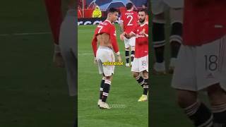 FUTBOLCULAR MAÇTA KAÇ FORMA DEĞİŞTİRİYOR 😱🤯 shorts short football [upl. by Lamek]