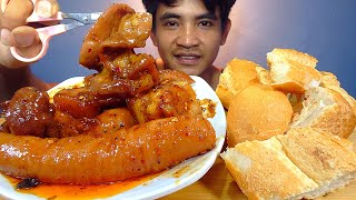 Eating Braised Pork Belly And Pork Intestine With Hoagie Roll  Eating World Record [upl. by Worlock633]