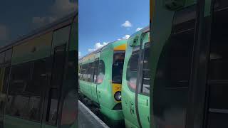 2 8Coach Class 377s at Clapham Junction on 05042024 [upl. by Docilu]