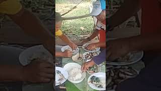 kamayan sa farm nongroymixvlogbicolano [upl. by Gainor314]