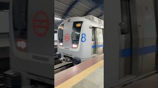 Delhi metro 🚇 shortsfeed shortsvideo shortsbeta shorts metro delhi delhimetro viralshort [upl. by Nnayecats]