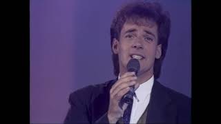 Gerard Joling  Reach Gerard Joling In Concert 1989 Officiële Video [upl. by Godric]