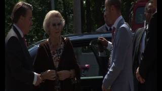 Koningin Beatrix bezoekt Concours Hippique [upl. by Angid885]