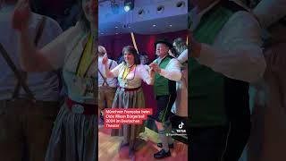 shorts Münchner Française beim Oide Wiesn Bürgerball 2024 im Deutschen Theater [upl. by Cherise]