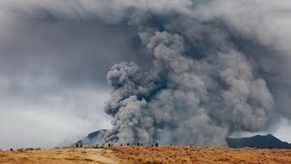 阿蘇山 中岳 噴火 20141126 Eruption of Mount Aso japan [upl. by Ealasaid876]