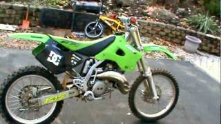 1998 KX 125 Walkaround  Cold start [upl. by Nickolai]