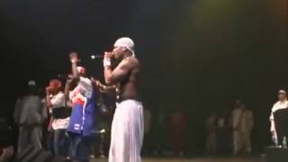 Patiently waiting 50 cent Ft Eminem LIVE [upl. by Stralka]