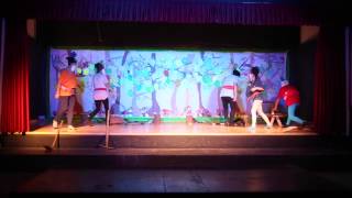 Blancanieves y los 7 enanitos teatromusical Colegio Gibraljaire 29042014 [upl. by Kelwunn]