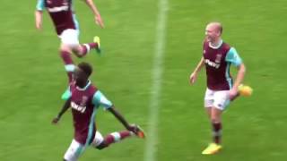 Outrageous 40 yard lob by 16 year old West Ham Utd baller Domingos Quina vs Leicester City U23s [upl. by Stanwin]