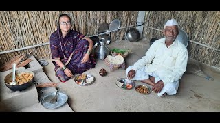 जास्त दिवस टिकणारे अंगच्या पाण्यातील झणझणीत सुक्कं चिकन  Village Style Chicken sukka Recipe [upl. by Annaerdna168]