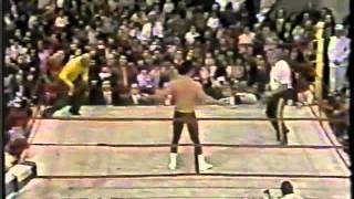 Titanes en el Ring 1982  Richard Schumann vs Mister Moto [upl. by Nrevel]