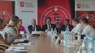 Rektor i pięciu prorektorów [upl. by Goldi]