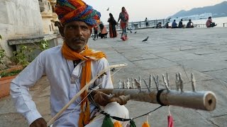 Indian Street Musician at Gangaur Ghat UdaipurRajasthani Musical Instrument Ravanahatha MusicIndia [upl. by Converse]